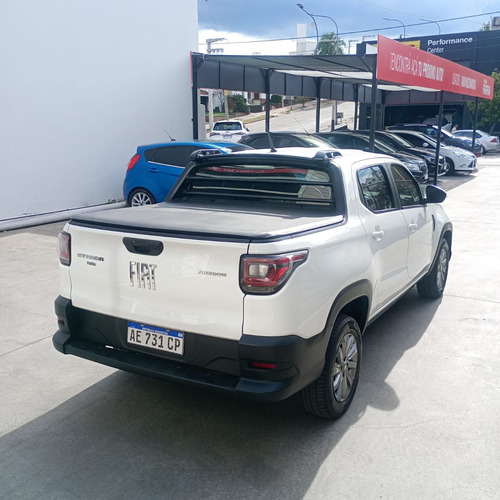 Fiat Strada 1.4 8v Freedom Cd