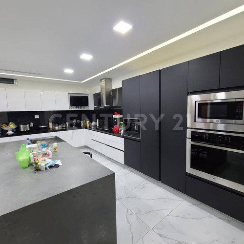 Residencia En Venta En Lagos Del Sol Cancún