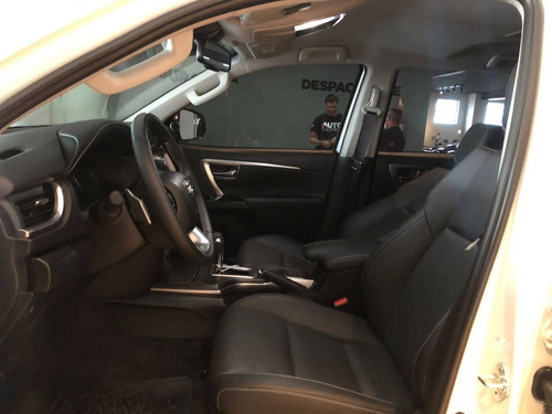 Imagem 10 de 15 de Toyota Hilux Sw4 2.8 D-4d Turbo Diesel Srx 7l 4x4