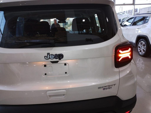 Imagen 3 de 23 de Jeep Renegade Sport Mt5