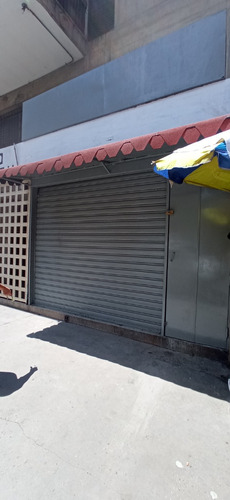 Local Comercial En Venta A Pie De Calle San Martin A Una Cuadra De La Estación Del Metro Capuchino