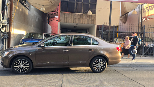 Volkswagen Jetta 2.5 Bicentenario Tiptronic At