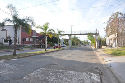 Imagen 3 de 14 de Depósito Y Terreno 10.000m2. Ingreso P/ Avenida Y Calle Lat.
