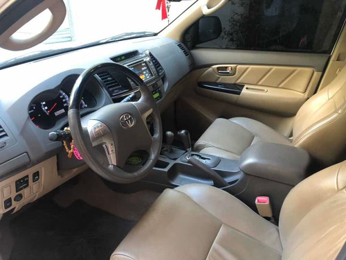 Toyota Sw4 3.0 Srv Cuero I 171cv 4x4 4at 2012