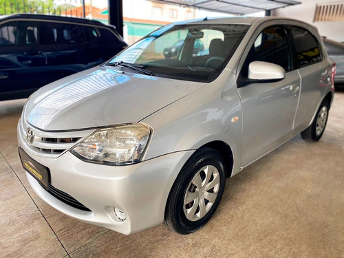 Toyota Etios 1.5 XS 16V