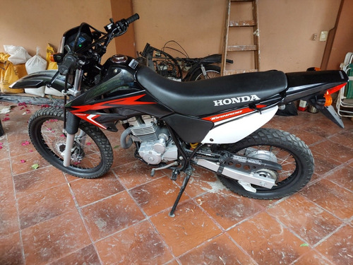 Imagen 2 de 3 de Honda Tornado 250