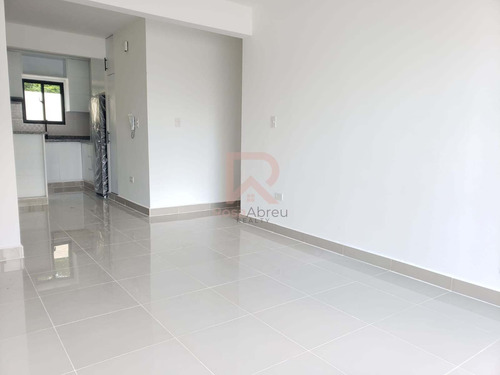 Apartamento De Venta En 1er Nivel Con Piscina Raa01