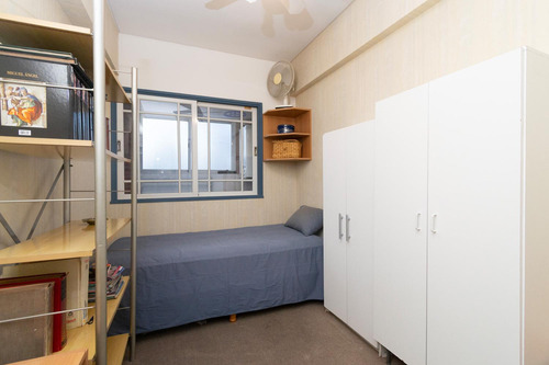 Increible Duplex 6 Ambientes Con Balcon Terraza Y Quincho Propio Con 2 Cocheras.