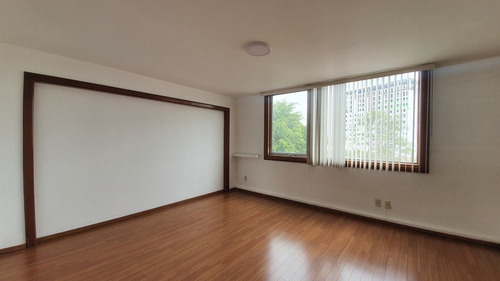 Imagen 1 de 8 de Oficina En Renta 112 M2 En Arcos Vallarta