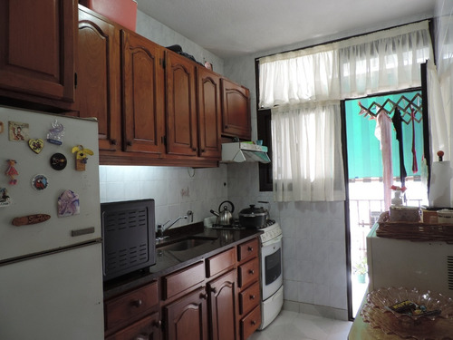 Venta 4 Amb. Bª Cerrado - Las Flores 1600 - Wilde T. 27