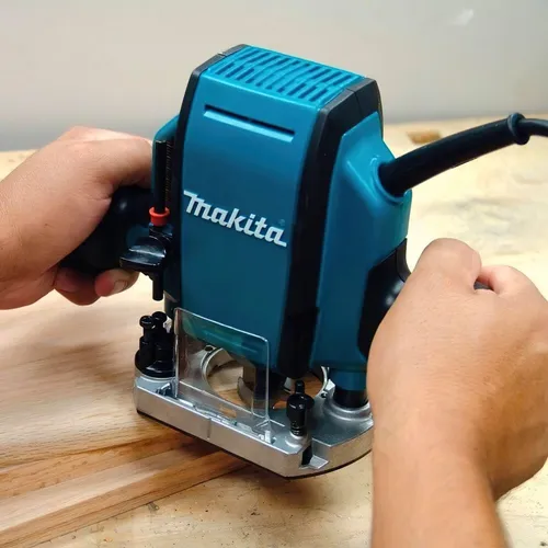 Fresadora M3601 Makita