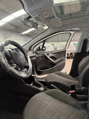 Peugeot 208 1.6 Allure Nav Tiptronic