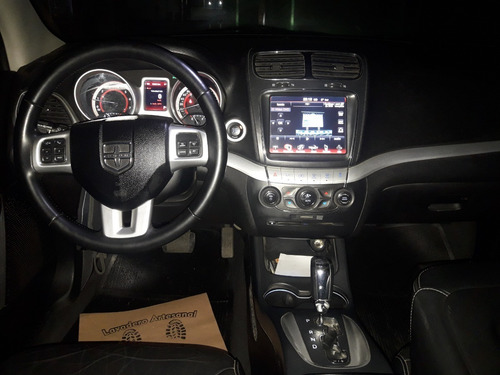 Dodge Journey 2.4 Sxt Automática Modelo 2012