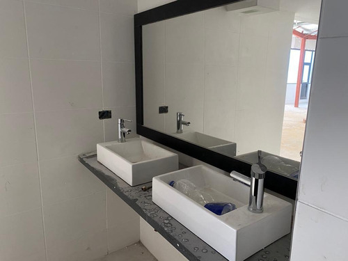 Imagen 11 de 12 de Amplio Salón - Oficina - Ituzaingó Norte - Venta - Alquiler - 700 M2 P Alta