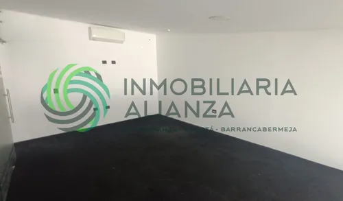 Local En Arriendo En Mejoras Publicas. Cod A10014