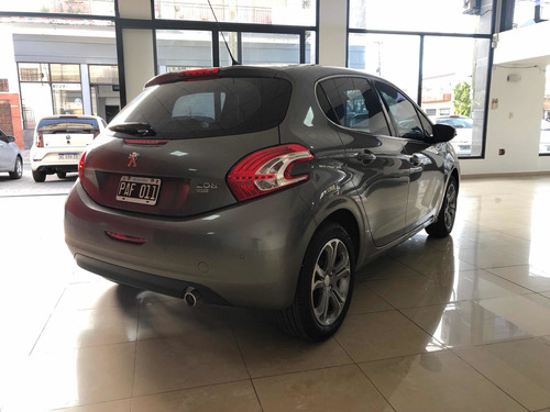 Imagen 6 de 16 de Peugeot 208 2015 1.6 Feline Pack Cuir