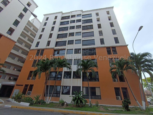 Apartamento En Venta Bosque Alto  Maracay 24-24050  Yb