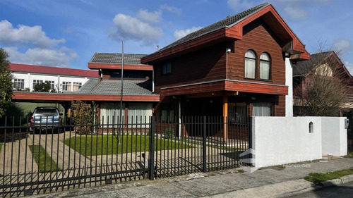 Casa En Arriendo De 5 Dorm. En Puerto Montt