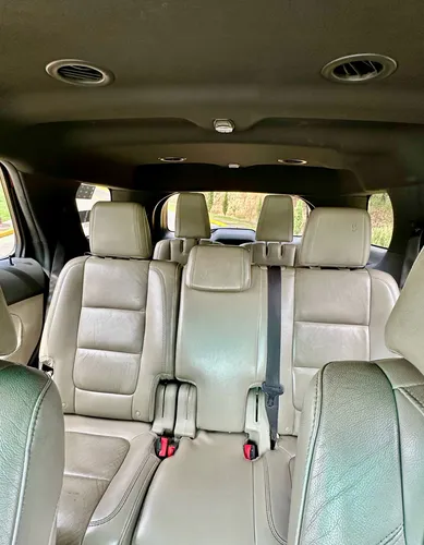 Ford Explorer 4.0 Xlt V6 3er Asiento Sync 4x2 Mt