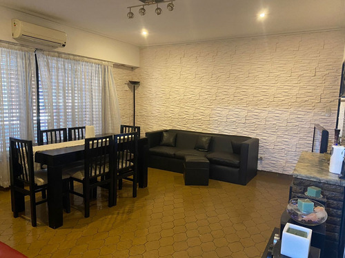 Imagen 3 de 29 de Casa 5 Ambientes Venta Villa Del Parque Terraza