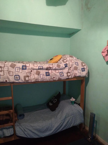 Imagen 11 de 21 de Casa De 5 Ambientes En 2 Plantas A Refaccionar En Muy Buena Zona De Olivos .
