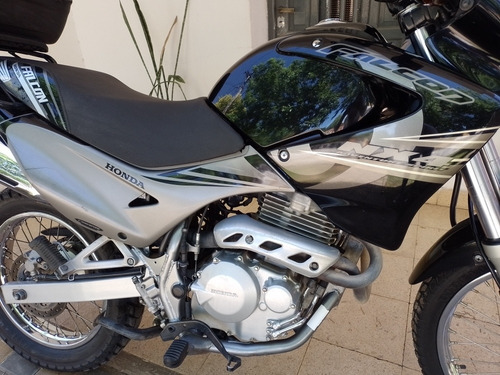 Imagen 3 de 6 de Honda Falcon Nx 400 Año 2011
