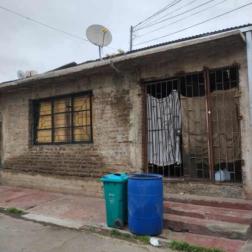 Casa Con 4 Dormitorios Y 1 Baño