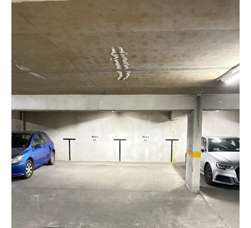 Estacionamiento Subterraneo Excelente Ubicacion