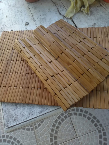 1 Pack De 2 Manteles Individuales De Madera.