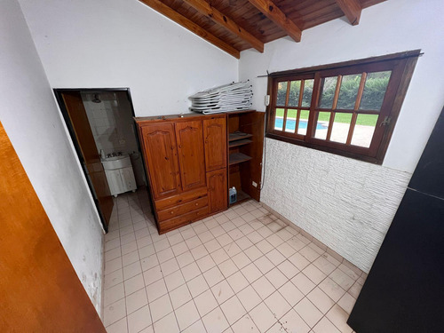 Casa En Venta - 3 Dormitorios 4 Baños - Cochera - 1.500mts2 - General Rodríguez