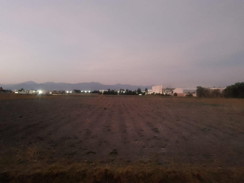 Venta De Terreno Industrial Sobre Calle Principal Cerca De Parque Toluca 2000