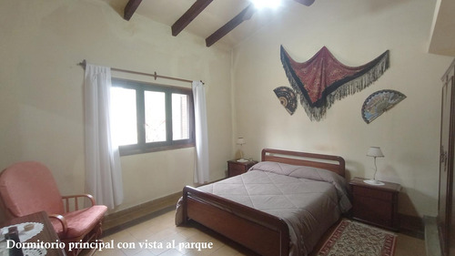Venta Hermoso Chalet Serrano En Villa De Las Rosas, Excelente Ubicación