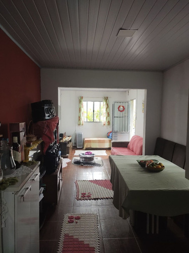 Vende-se Uma Chácara Com Piscina 1500 M 350.000 Aceita Entra