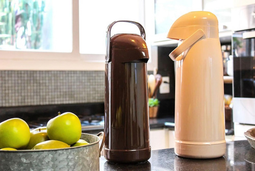 Termo de agua Gaúcha Chimarrão, botella exprimible a presión, 1 l
