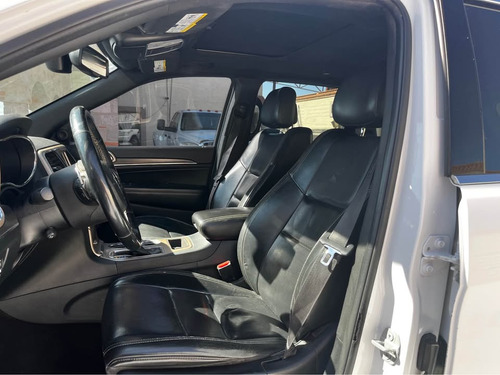 Jeep Grand Cherokee 5.7 Limited Lujo 4x2 Mt