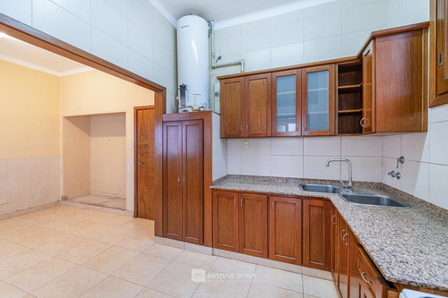 Venta - Ph 4 Ambientes Al Frente Con Cochera - La Perla