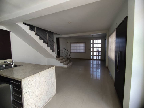 Imagen 8 de 19 de Casa En Venta En Turmero La Mantuana 04128900222
