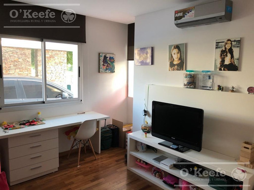 Imagen 25 de 30 de Casa En Venta En Nuevo Quilmes De 5 Ambientes Minimalista