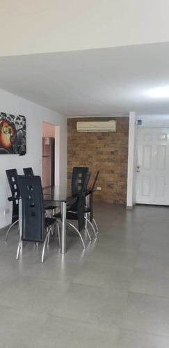 Imagen 5 de 10 de Apartamento En Terrazas Altos De San Pedro, Av. Intercomunal
