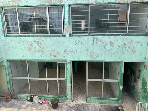 Casa Con Uso Desuelo En Venta En Jardin Balbuena, Cdmx
