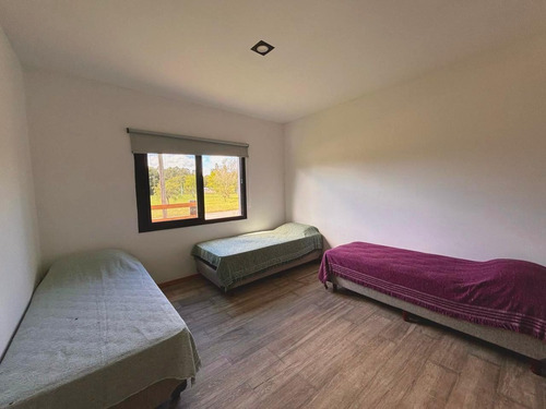 Moderna Casa A Estrenar (barrio Lomas Altas)