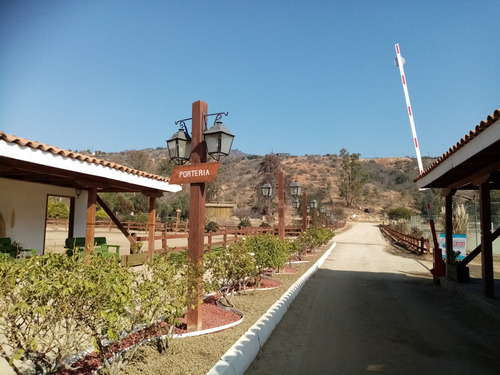 Vendo Parcela Hacienda Maitenes Con Casa Y Piscina Incluída