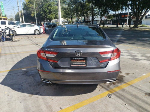 Imagen 6 de 15 de Honda Accord Touring 2019 Gris