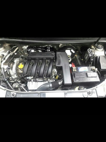 Imagen 7 de 8 de Renault Logan 1.6 Zen At 2018