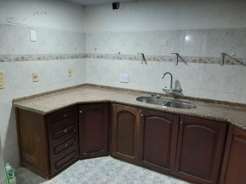 Venta De Cómoda Casa De Cuatro Dormitorios En La Unión