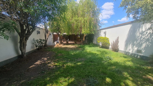 Alquiler De Casa 5 Ambientes En San Justo,