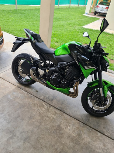 Naked Kawasaki Modelo Z900 2022