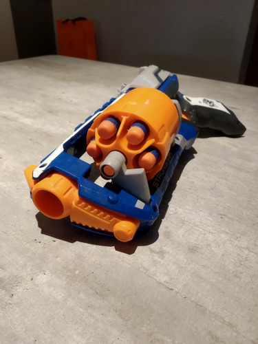 Nerf Strongarm (Usado)
