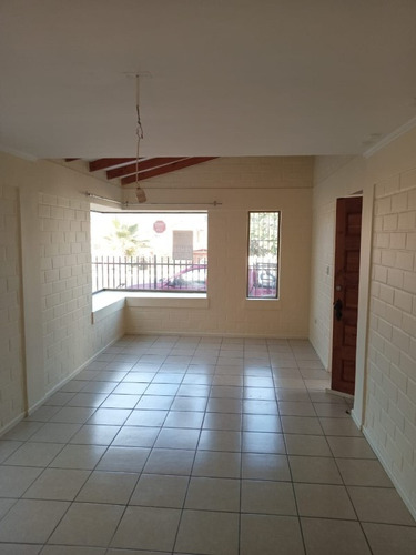 Casa El L Milagro Con Vigas A La Vista, La Serena
