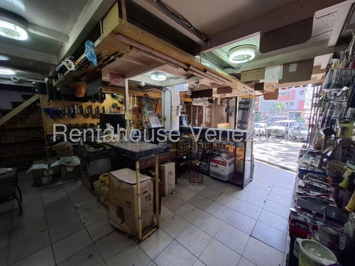 Atención Emprendedores Y Empresarios. Llega Al Mercado Este Excelente Local Comercial, Adaptable A Cualquier Ramo Y Con Una Envidiable Ubicación, Céntrica Y En Una De Las Avenidas Más Conocidas De La